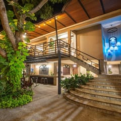 8BR, Private Jungle Villa, Just 5-Minutes to Town