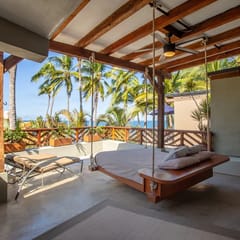 Beautiful 3BR Beachfront Townhome W/ Penthouse Master Suite Casa Tocayo Vista