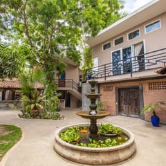 Beautiful, Peaceful, 4-Bedroom Hacienda, 5-Minutes from the Beach