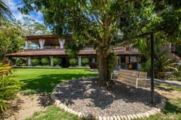 8BR, Private Jungle Villa, Just 5-Minutes to Town - Image 3