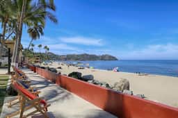 Beautiful 3BR Beachfront Townhome W/ Penthouse Master Suite Casa Tocayo Vista - Image 5