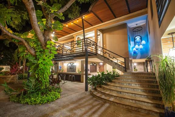 8BR, Private Jungle Villa, Just 5-Minutes to Town - Image 1