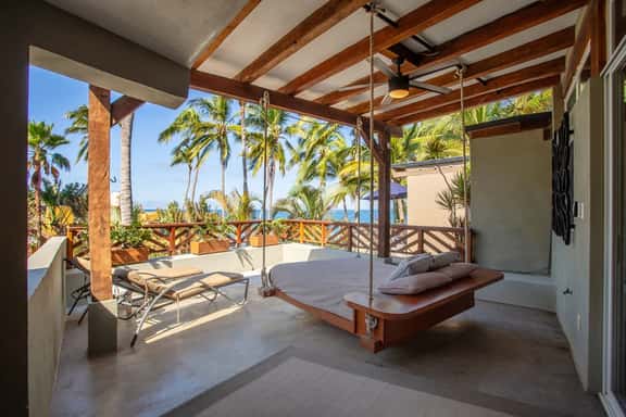Beautiful 3BR Beachfront Townhome W/ Penthouse Master Suite Casa Tocayo Vista - Image 1