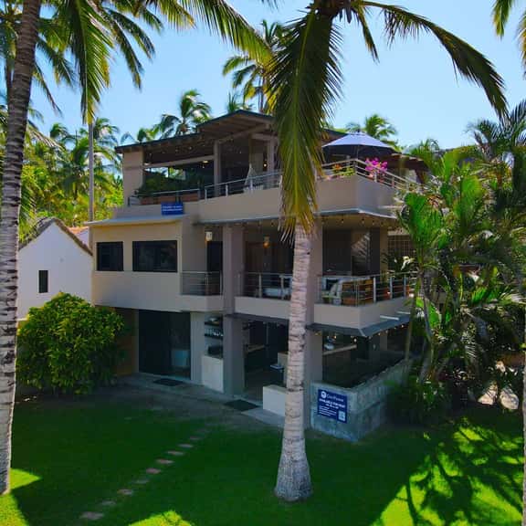 Casa Palmar · Perfect 4 BR Beachfront Townhome, with amazing sunset and ocean views. - Image 1