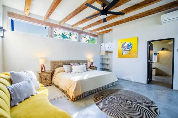 Casa Tocayo · Beachfront - 4BD Condo w/ Master Suite - Image 4