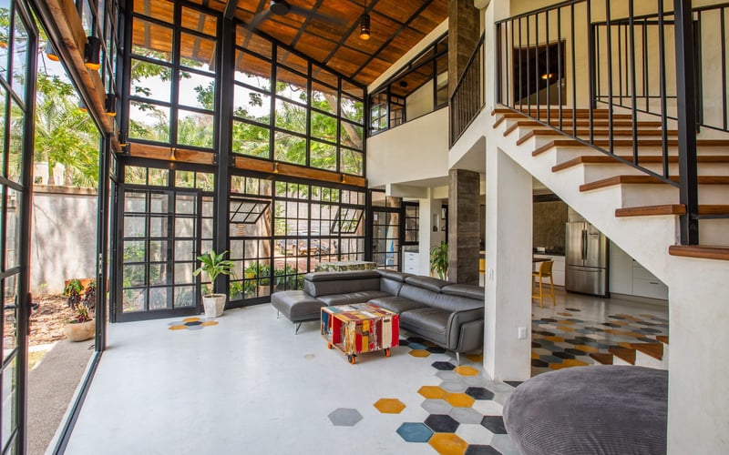 Casona glass wall