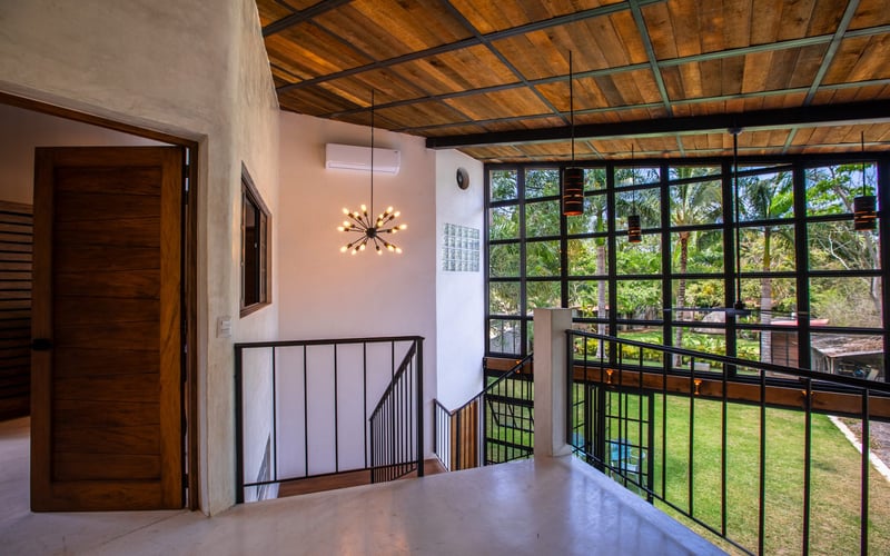 Casona upstairs